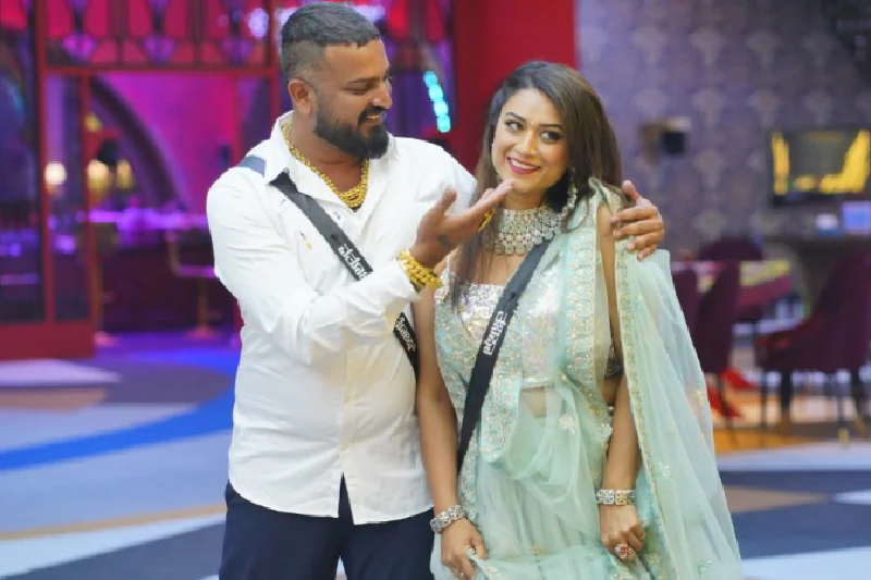 varthur santhosh tanisha