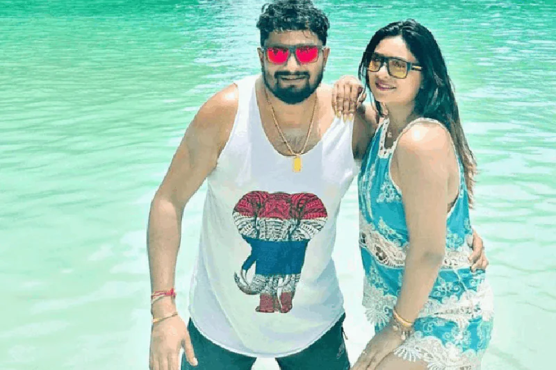 deepika das her mother