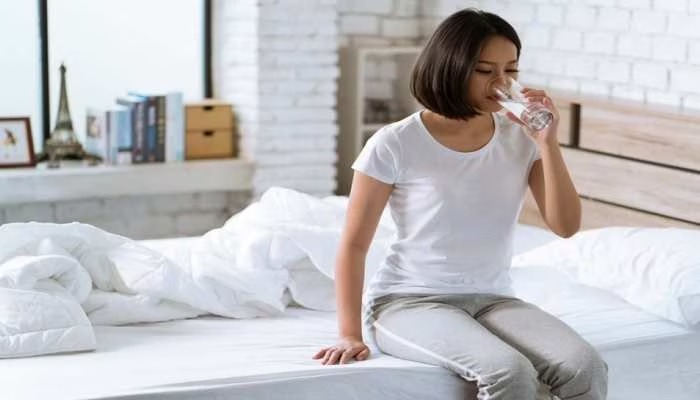 Amazing health benefits of drinking water without brushing empty stomach in the morning