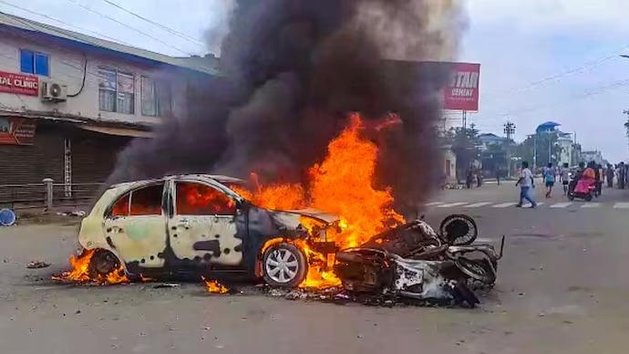 Fresh violence erupts in Manipur's Imphal