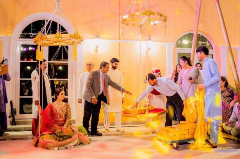 Pakistan businessman weighs bride in 70 kg gold bricks is it true