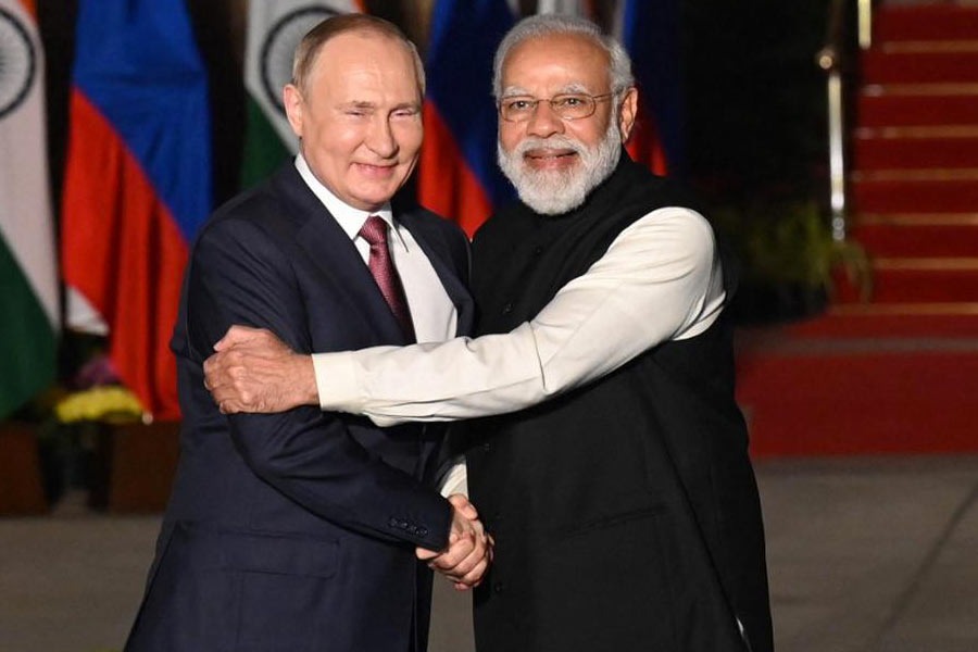 Russian President Vladimir Putin praises PM Modi's 'Make in India' initiative