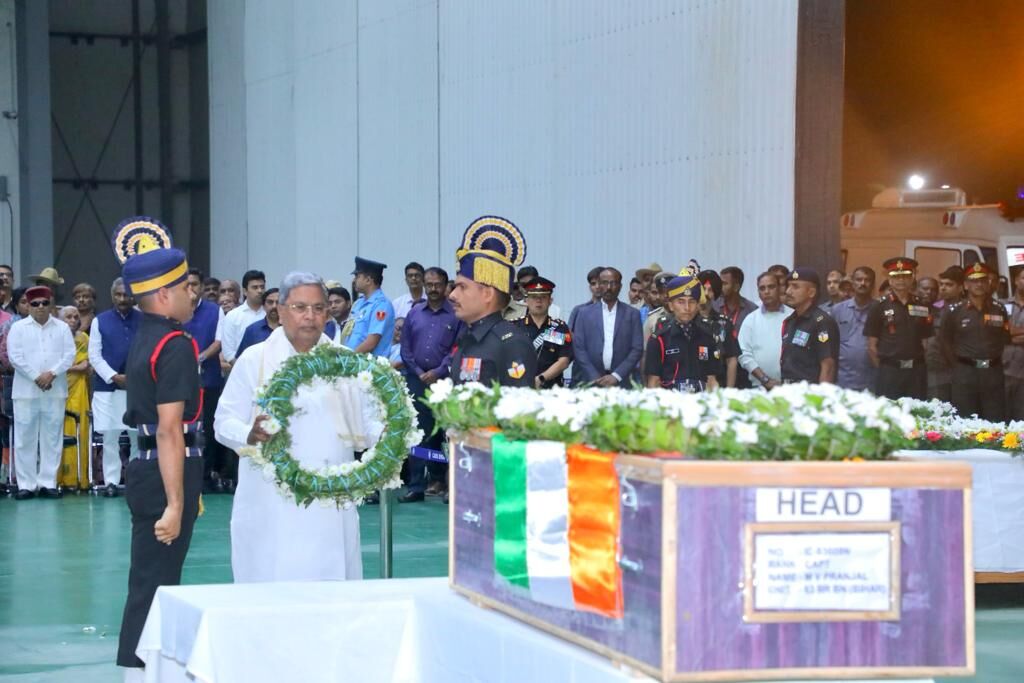 Martyr Captain Pranjal's body arrives in Bangalore; Salute to CM; 50 lakhs of Rs. Declaration of compensation