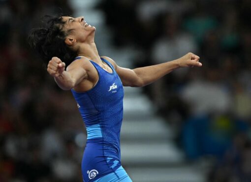 Vinesh Phogat : ಕುಸ್ತಿ ಆಟಕ್ಕೆ ಚಾಂಪಿಯನ್ ಆಟಗಾರ್ತಿ ಗುಡ್ ಬೈ – ಅನರ್ಹರಾದ ಹತಾಶೆಯಲ್ಲಿ ಕುಸ್ತಿಗೆ ನಿವೃತ್ತಿ ಘೋಷಿಸಿದ ವಿನೇಶ್ ಫೋಗಟ್