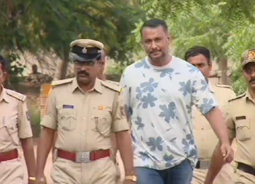 ಜೈಲಿನಲ್ಲಿರುವ ದರ್ಶನ್ ಕಾಲಿಗೆ ಪಾರ್ಶ್ವವಾಯು?; ವೈದ್ಯಕೀಯ ವರದಿಯಲ್ಲಿ ಶಾಕಿಂಗ್ ವಿಚಾರ darshan seeks